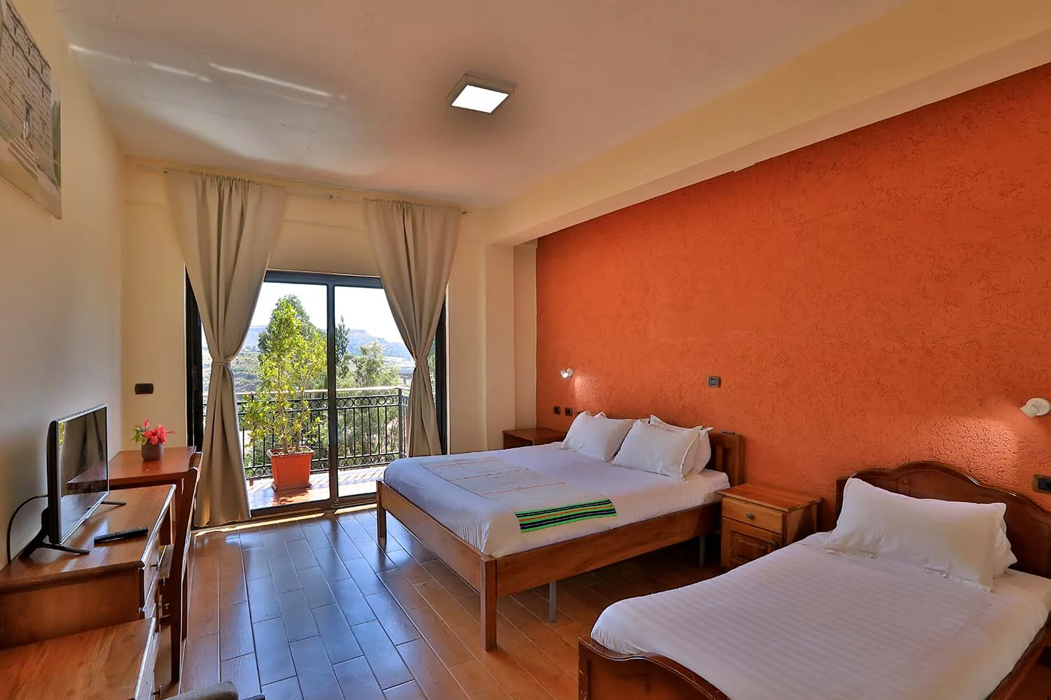 Guest room