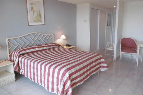 Habitación familiar con vistas al mar