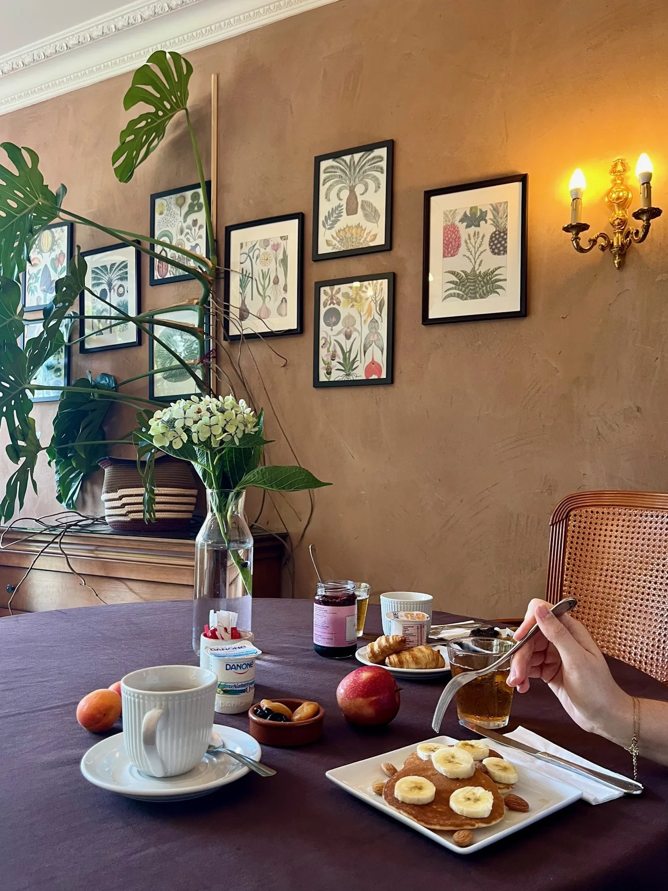 Desayuno en el Hôtel La Marine