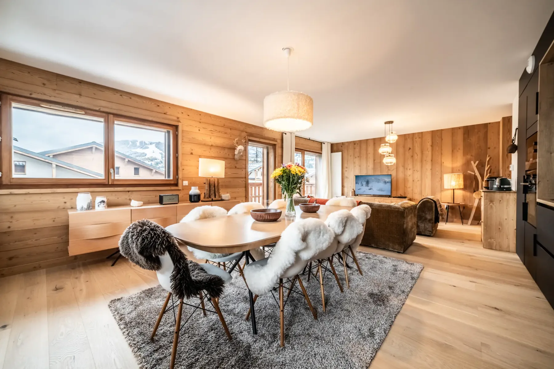 Comtemporary designed kitchen family apartment Centaurea Megève
