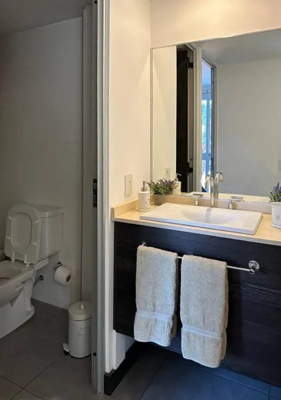 Stylish 1BR w/ AC & Mountain Views