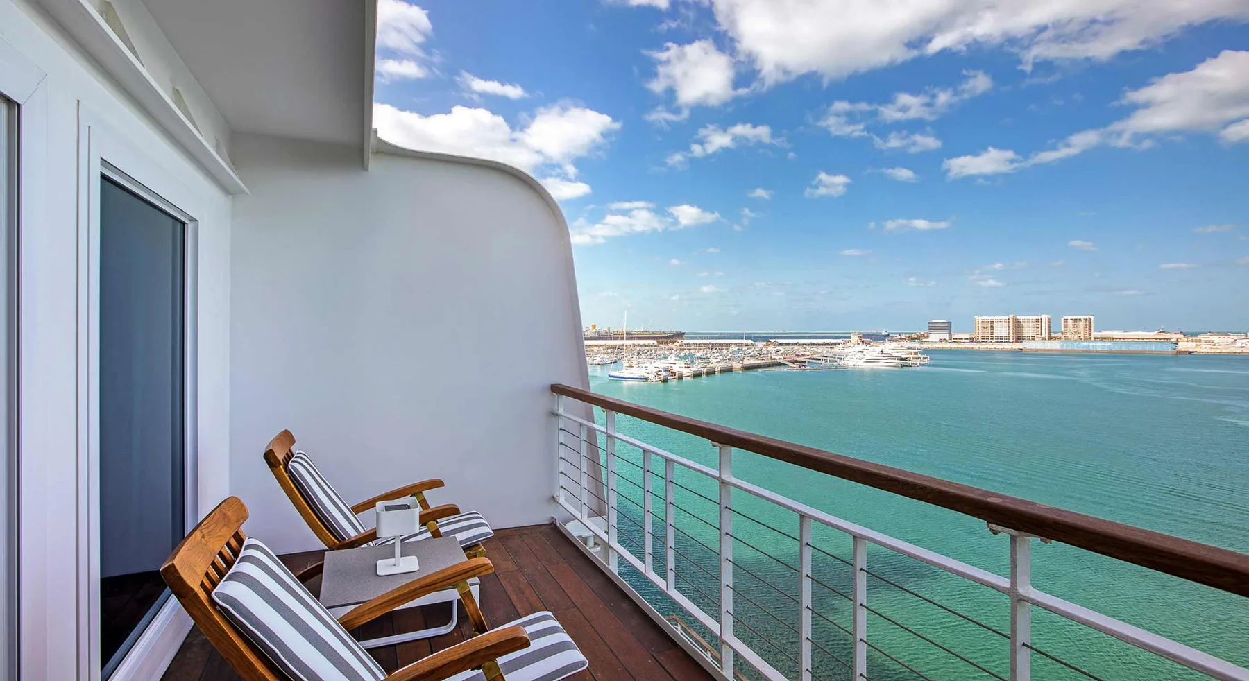Captain’s Room balcony and sea view