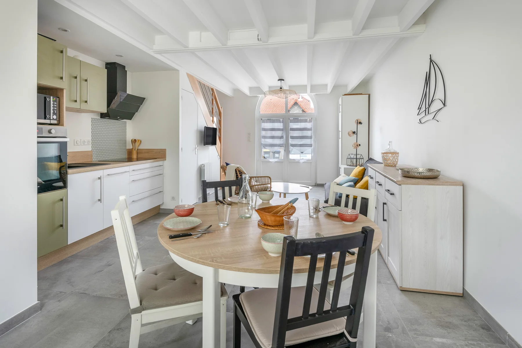 Les Lutins house