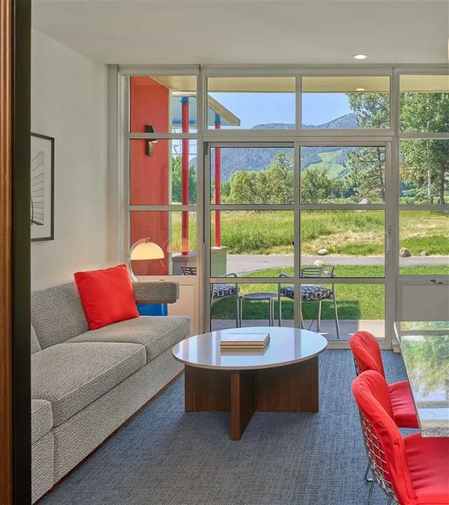 Living room in a Mountain Junior King Suite