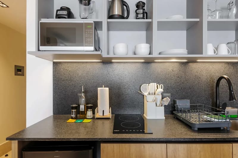 Designer Loft w/Balcony in Parque Mexico