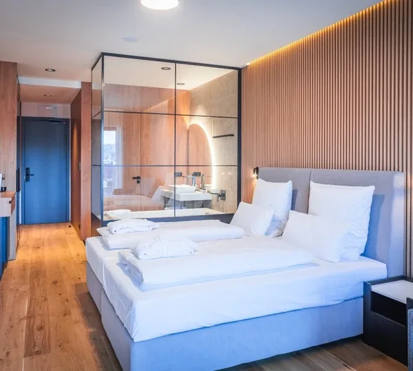 Deluxe Panorama room with balcony