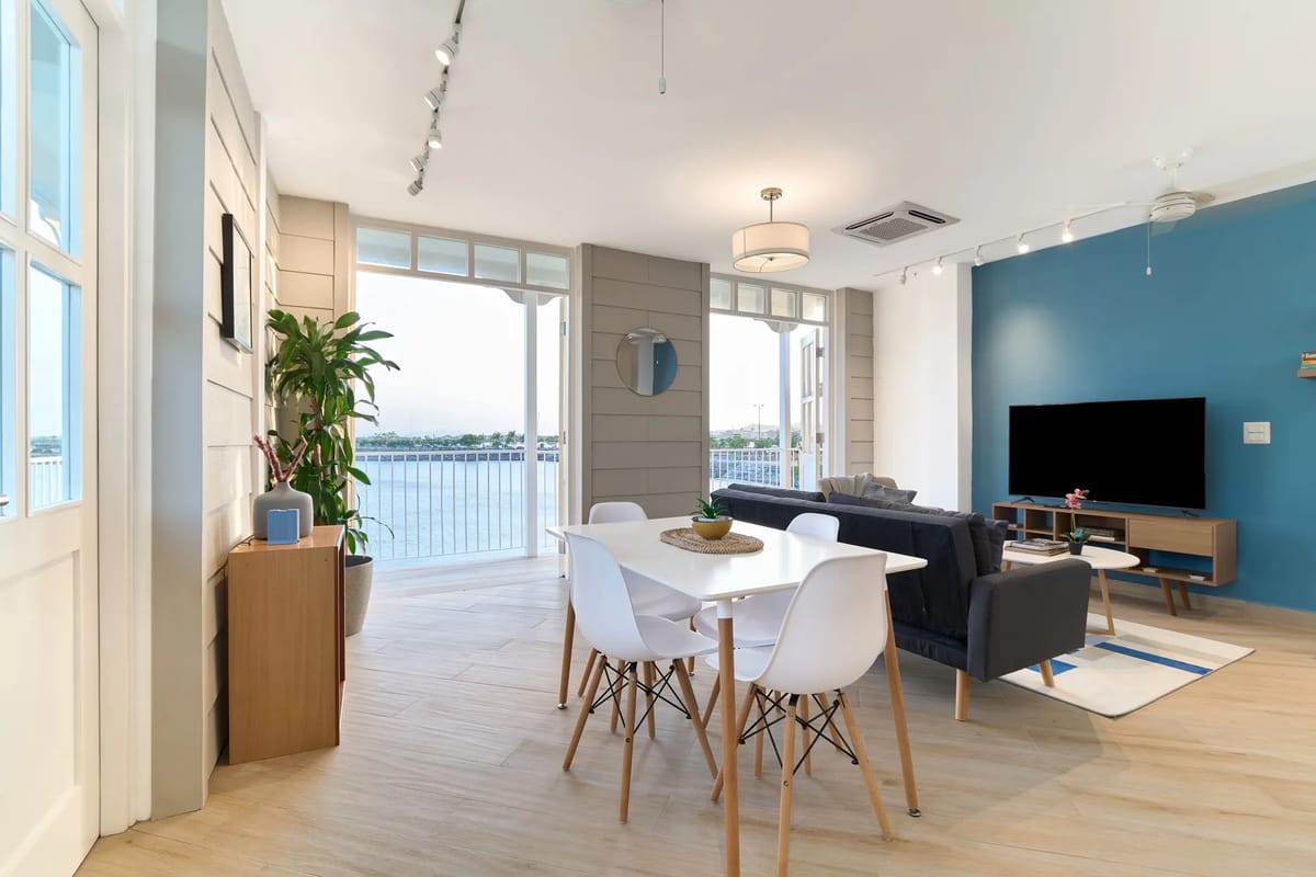 Classy 1BR in Casco Antiguo w/ Balcony