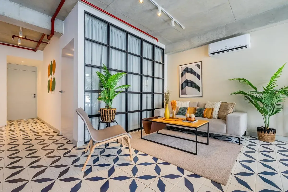 High-end 2BR in Plaza Herrera
