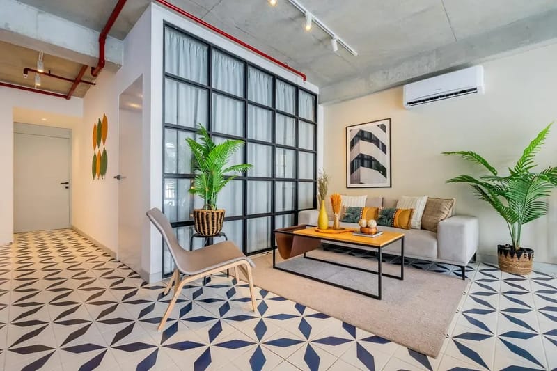 High-end 2BR in Plaza Herrera