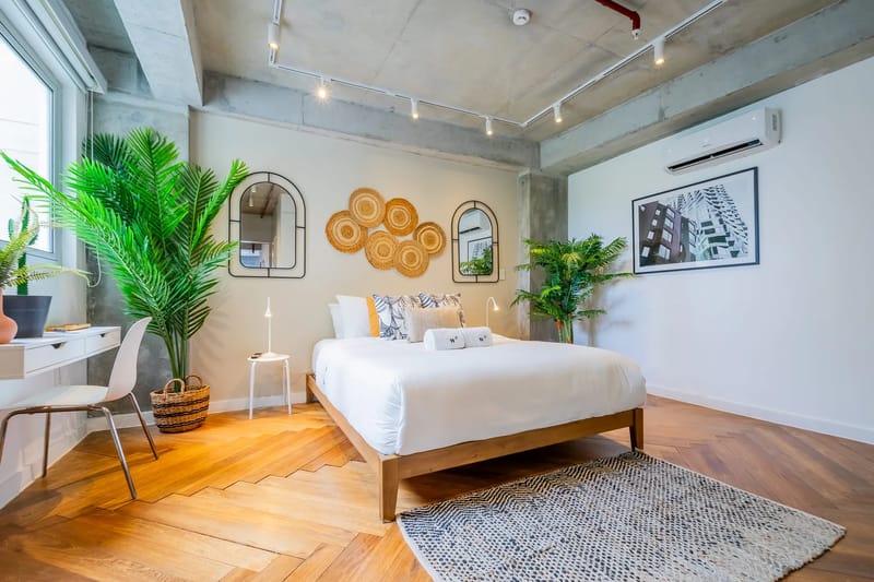 High-end 2BR in Plaza Herrera