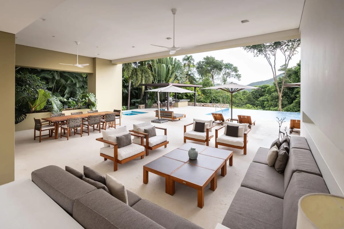 Amazing 4BR Villa at Mesa de Yeguas
