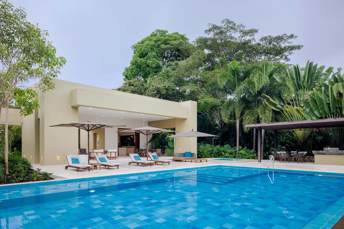 Amazing 4BR Villa at Mesa de Yeguas