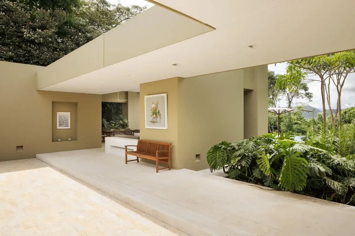 Amazing 4BR Villa at Mesa de Yeguas