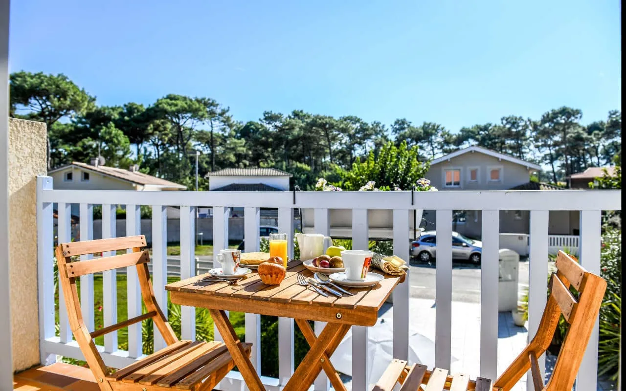 Habitación Superior con terraza para hasta tres personas