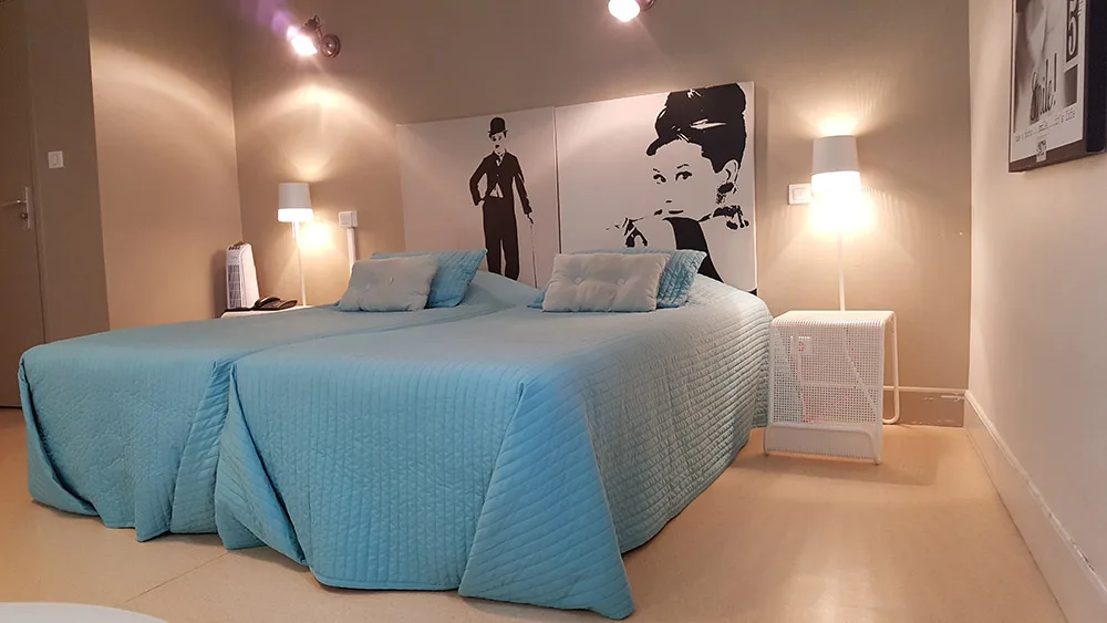 Guest room