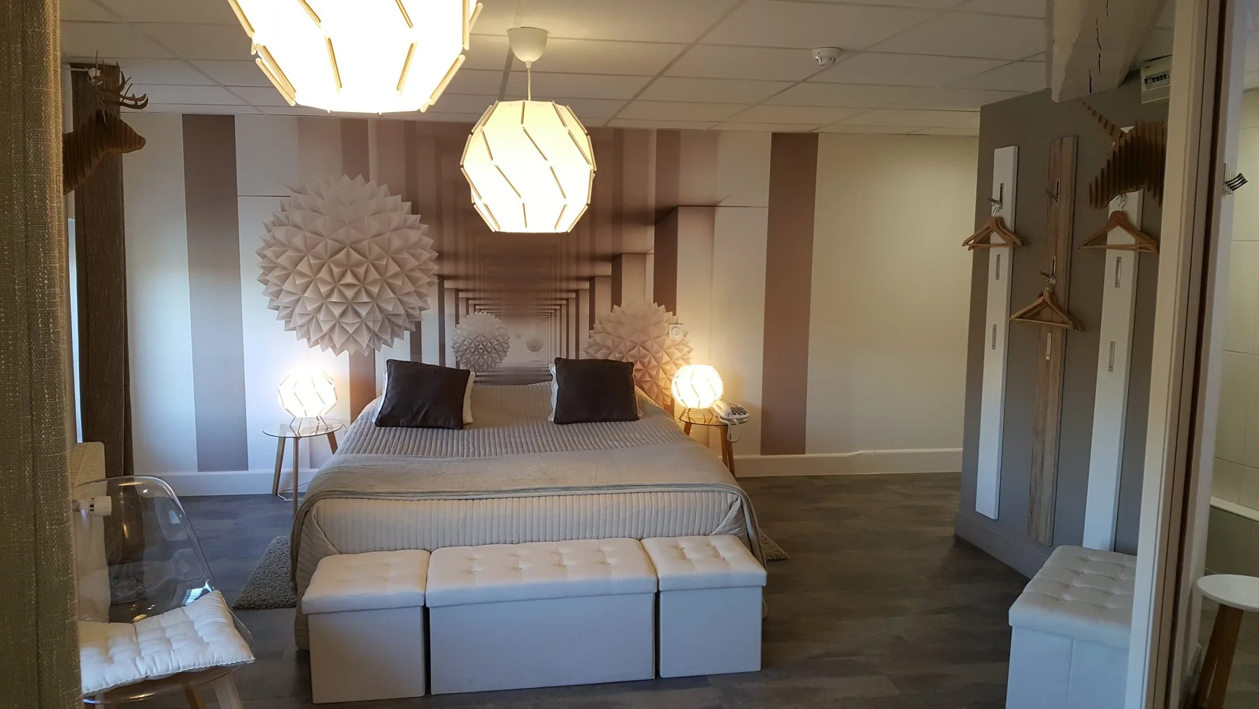 Guest room