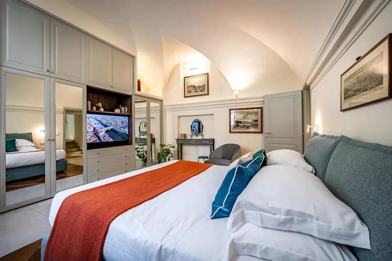 Deluxe King Suite