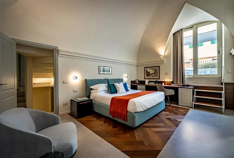 Deluxe King Suite