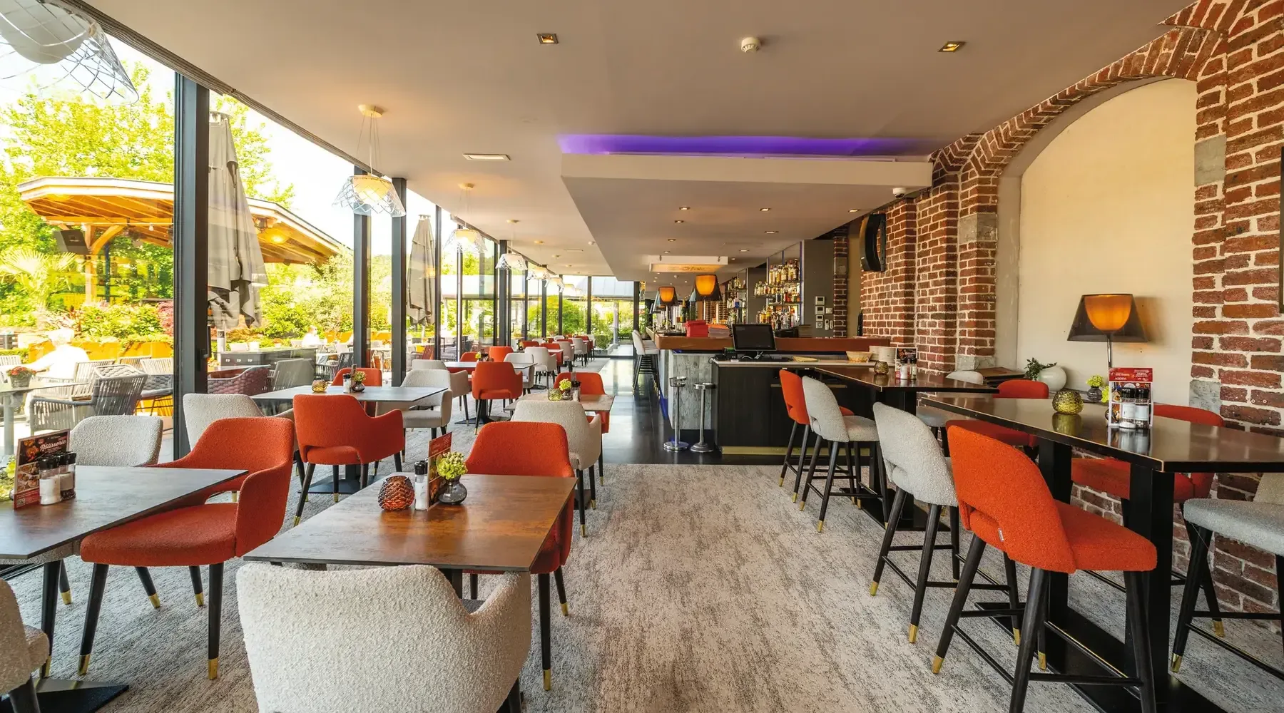 Hotel restaurant