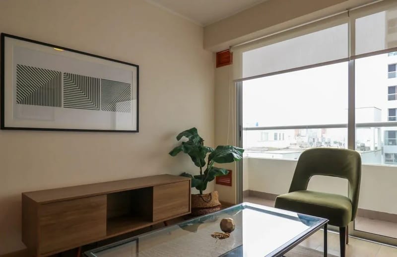 Super 1BR w Balcony in Barranco