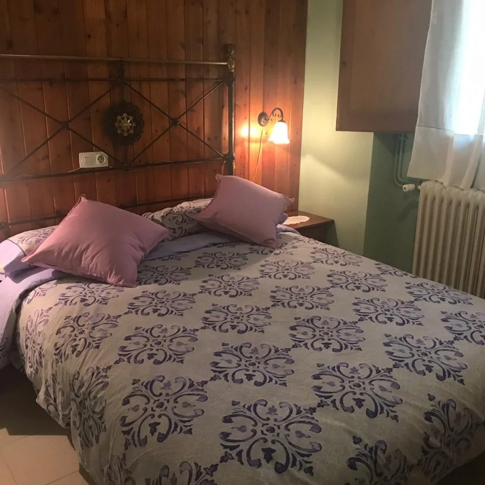 Interior de una habitación en Cal Farragetes