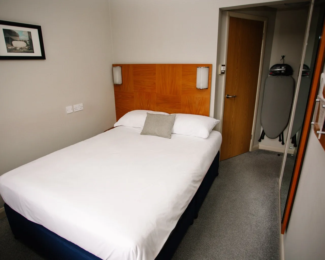 Snug Double Room