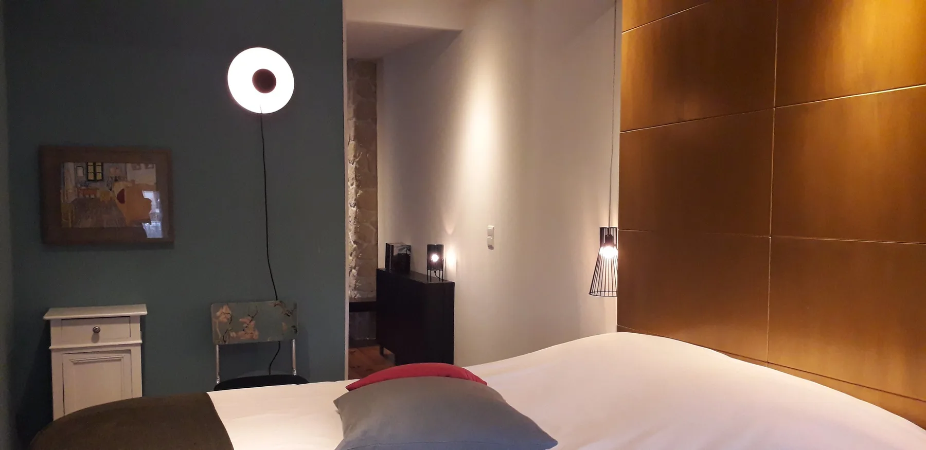 Guesthouse room