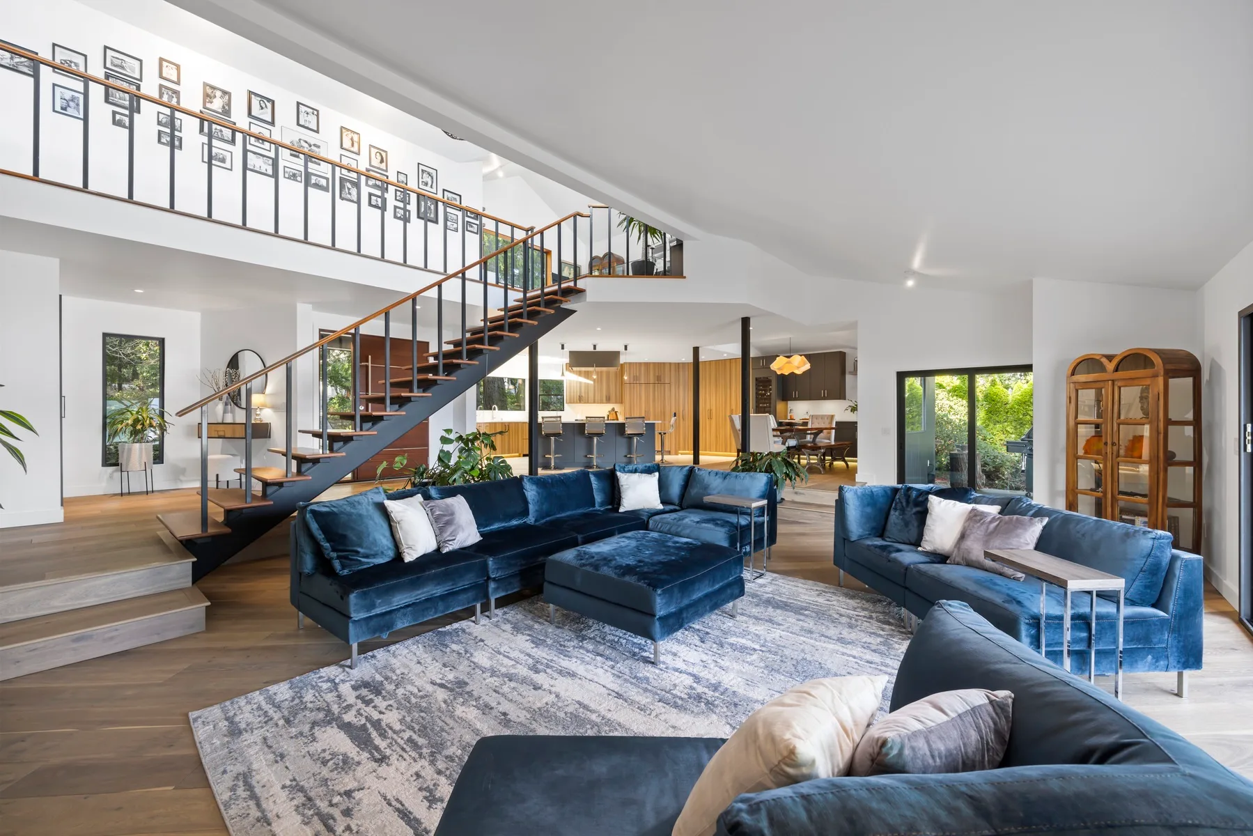 Lake Whatcom Beachfront Villa