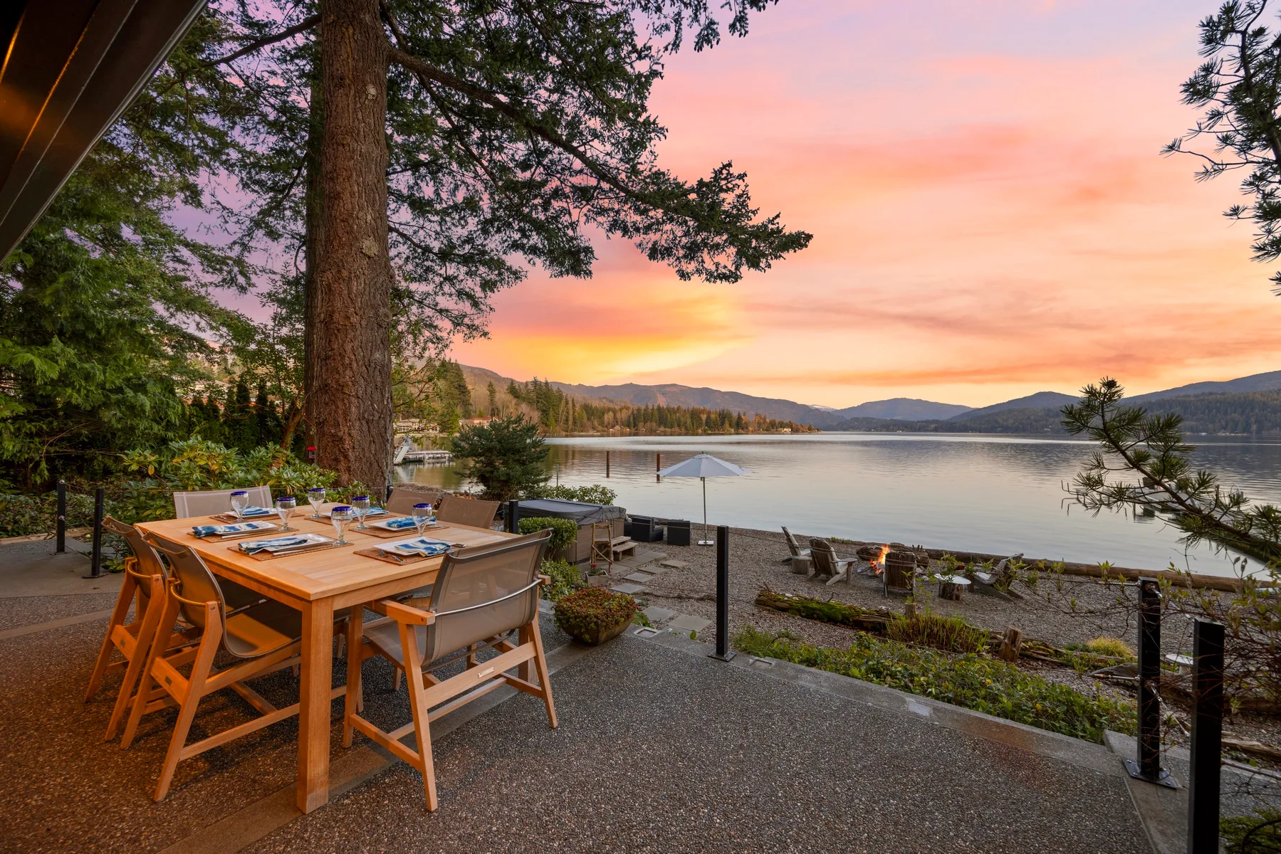 Lake Whatcom Beachfront Villa