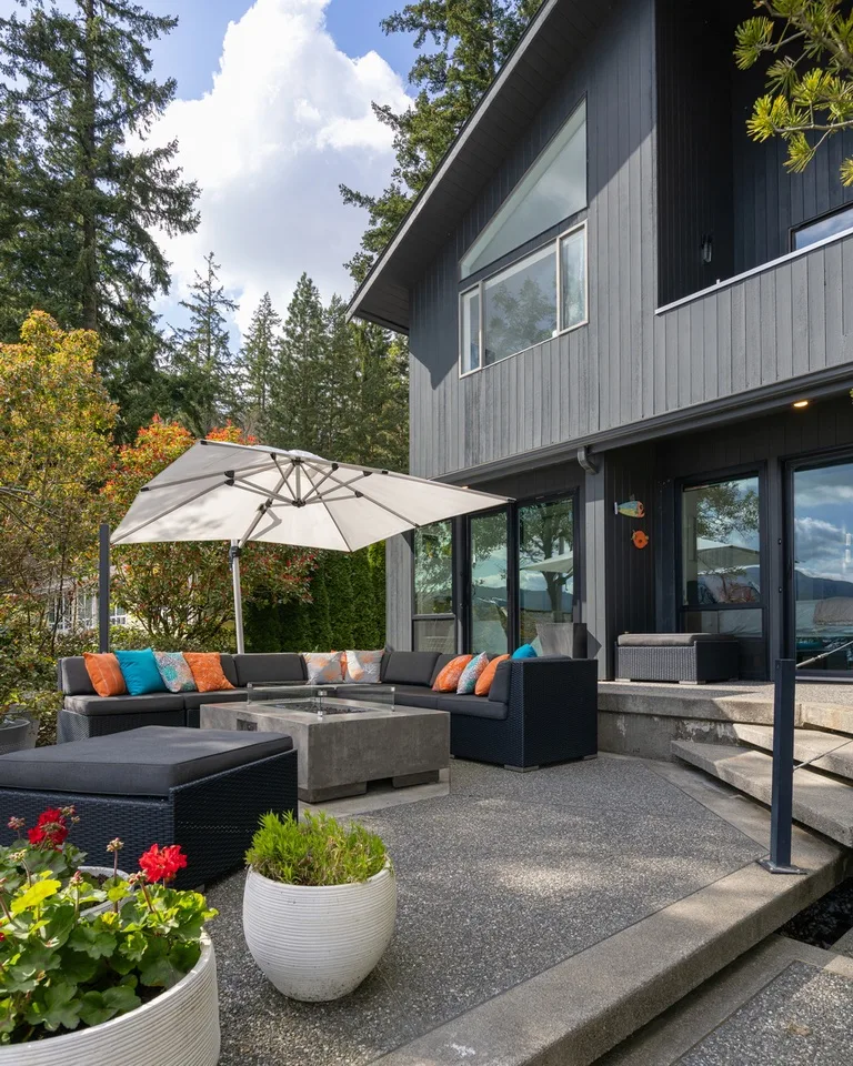 Lake Whatcom Beachfront Villa