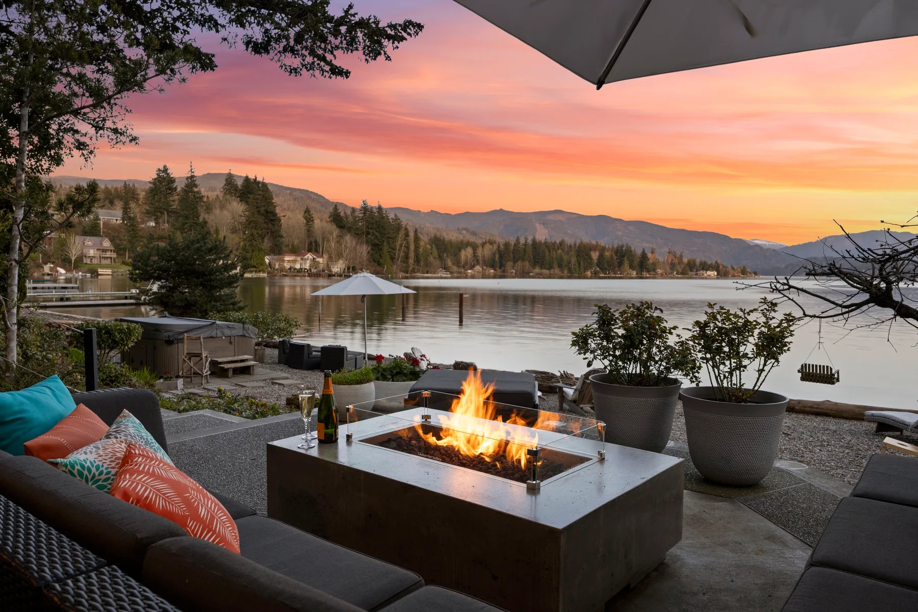 Lake Whatcom Beachfront Villa