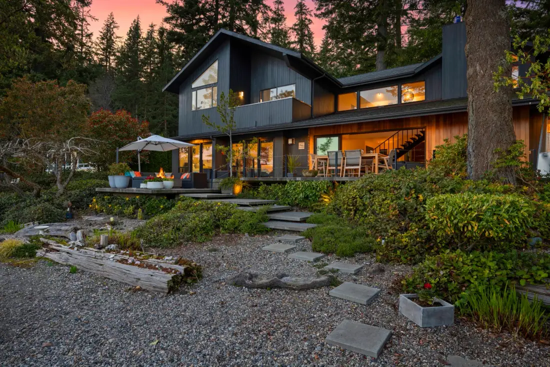 Lake Whatcom Beachfront Villa