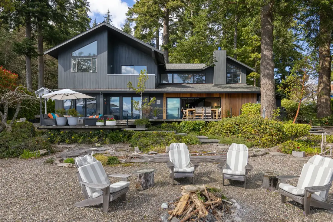 Lake Whatcom Beachfront Villa