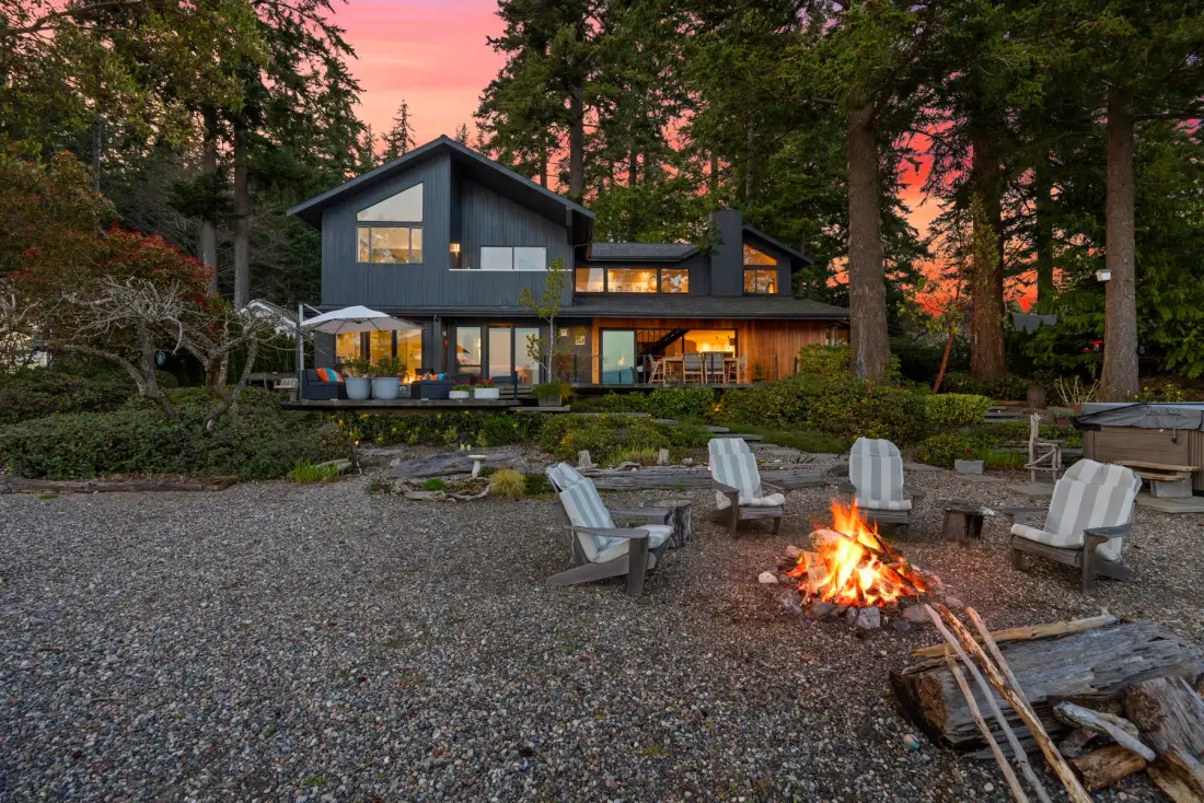 Lake Whatcom Beachfront Villa