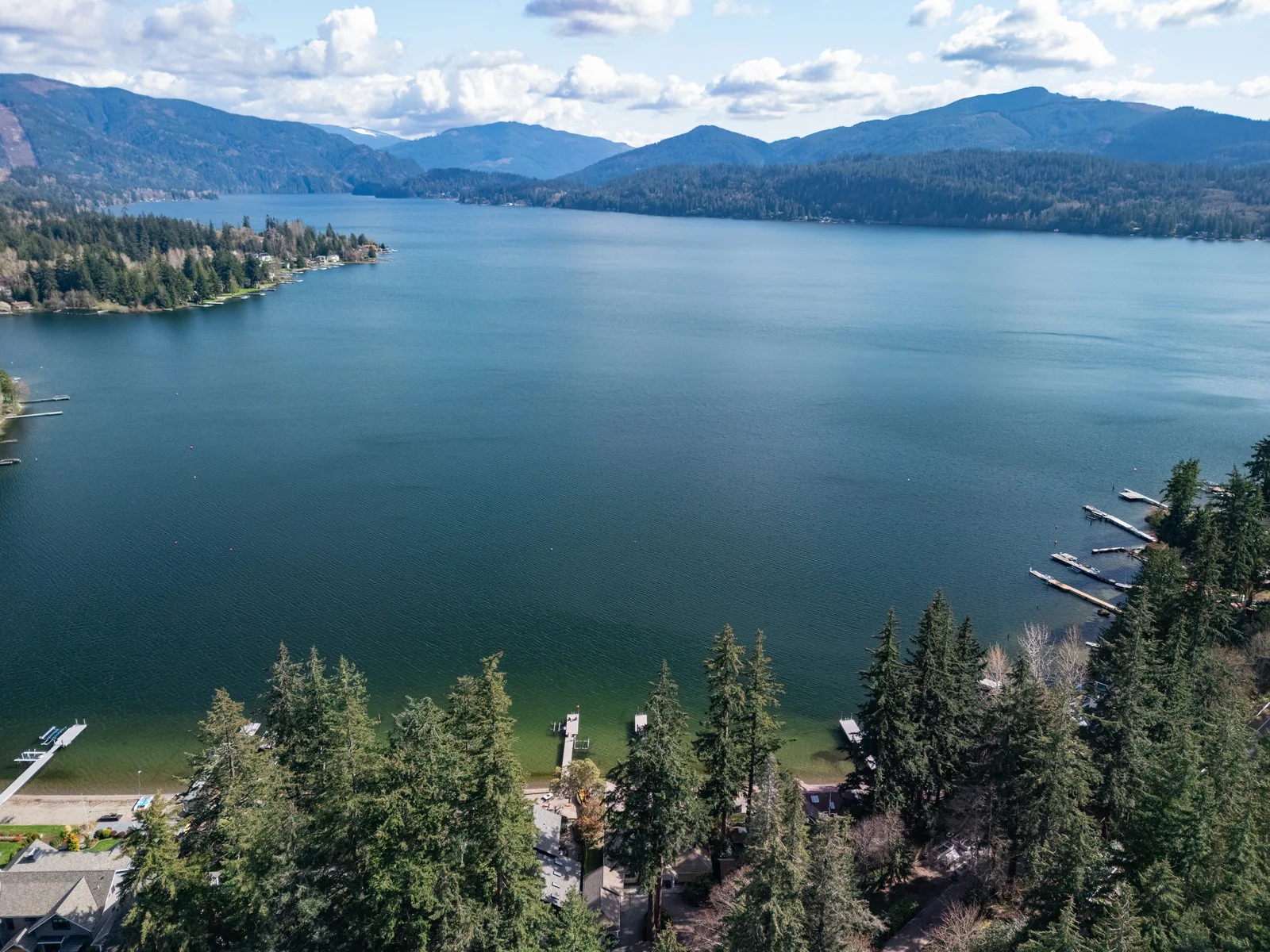 Lake Whatcom Beachfront Villa