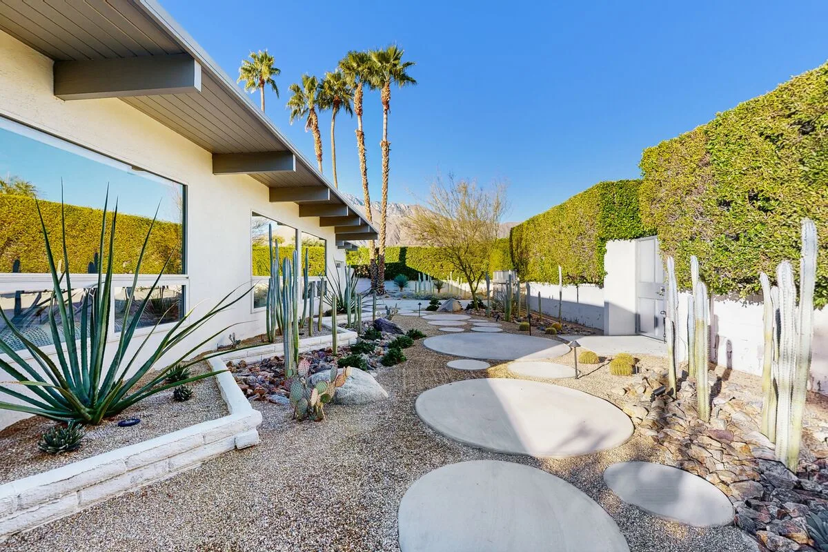 Desert Luxe Retreat