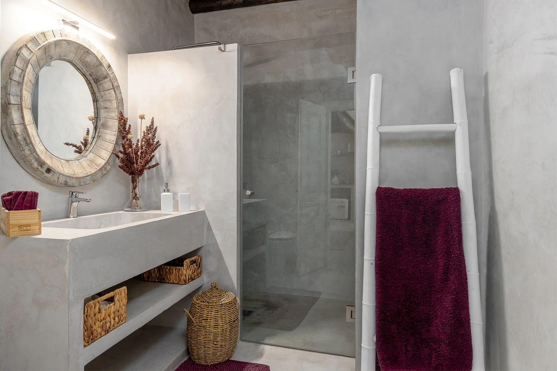 Baño de la Suite Deluxe con entrepiso