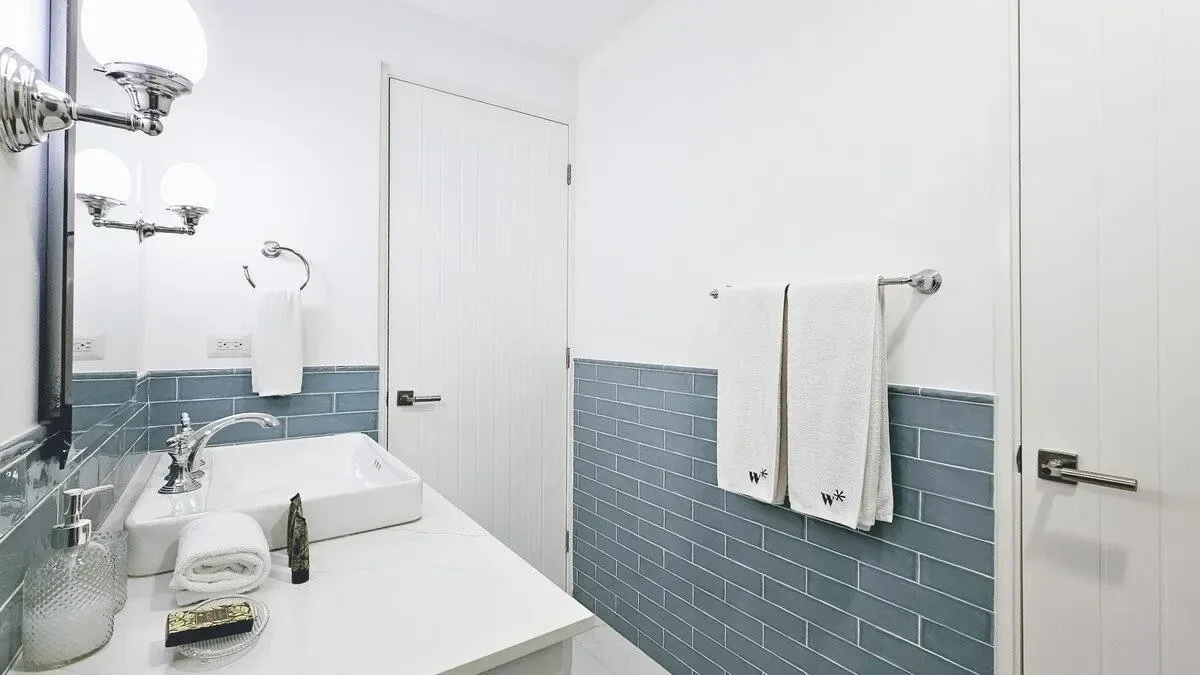 Refined 1BR in Casco Antiguo w/ Balcony
