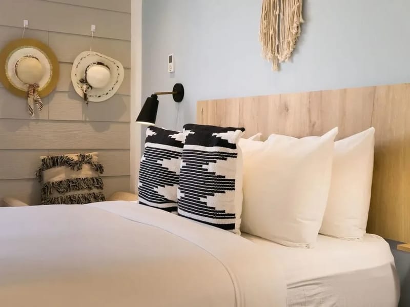 Refined 1BR in Casco Antiguo w/ Balcony