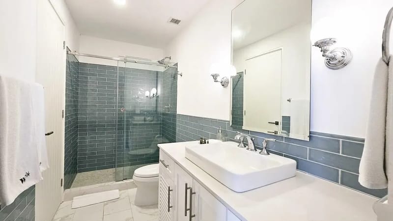 Refined 1BR in Casco Antiguo w/ Balcony