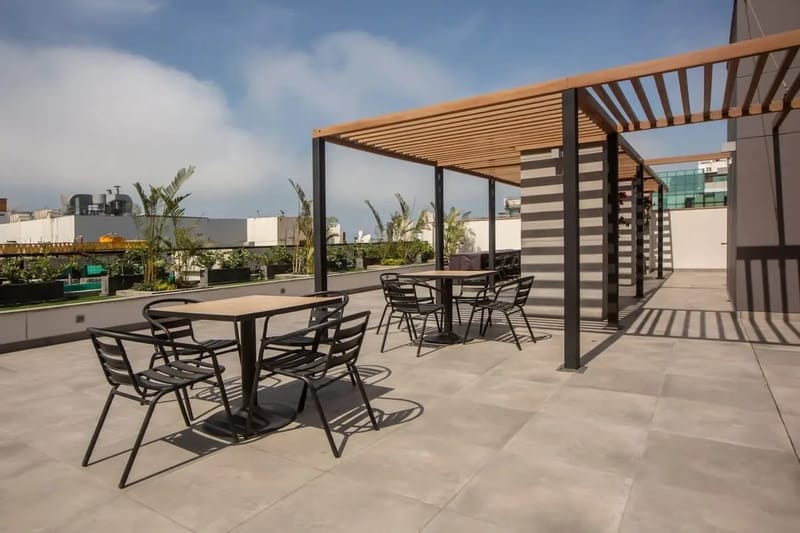 High Ceiling and Classy 2BR in Miraflores