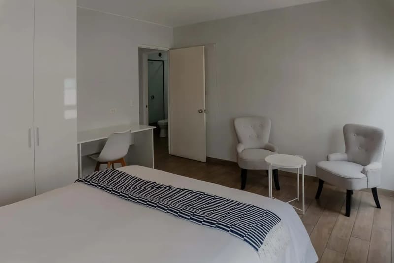 High Ceiling and Classy 2BR in Miraflores