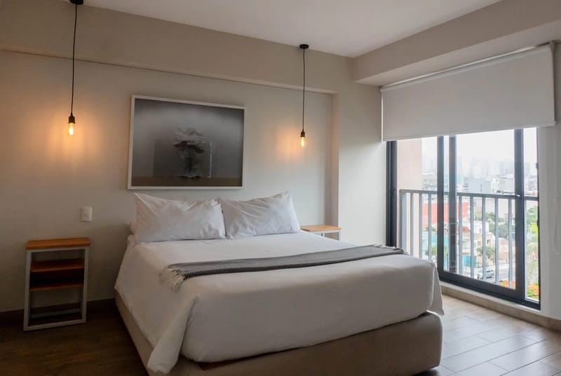 High Ceiling and Classy 2BR in Miraflores