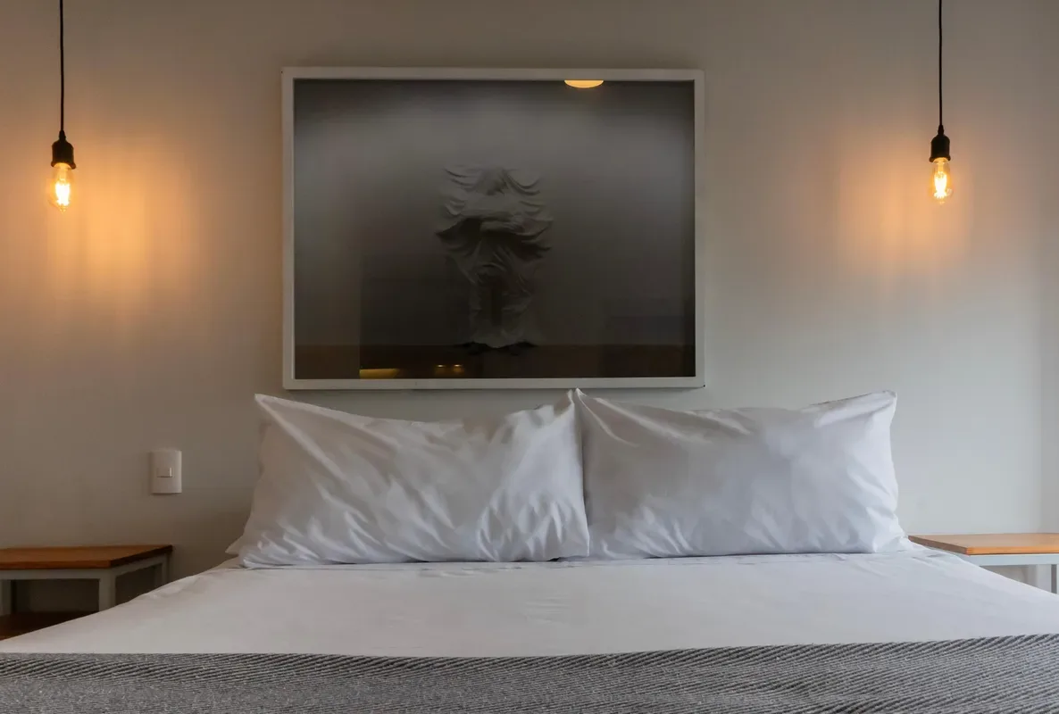 High Ceiling and Classy 2BR in Miraflores