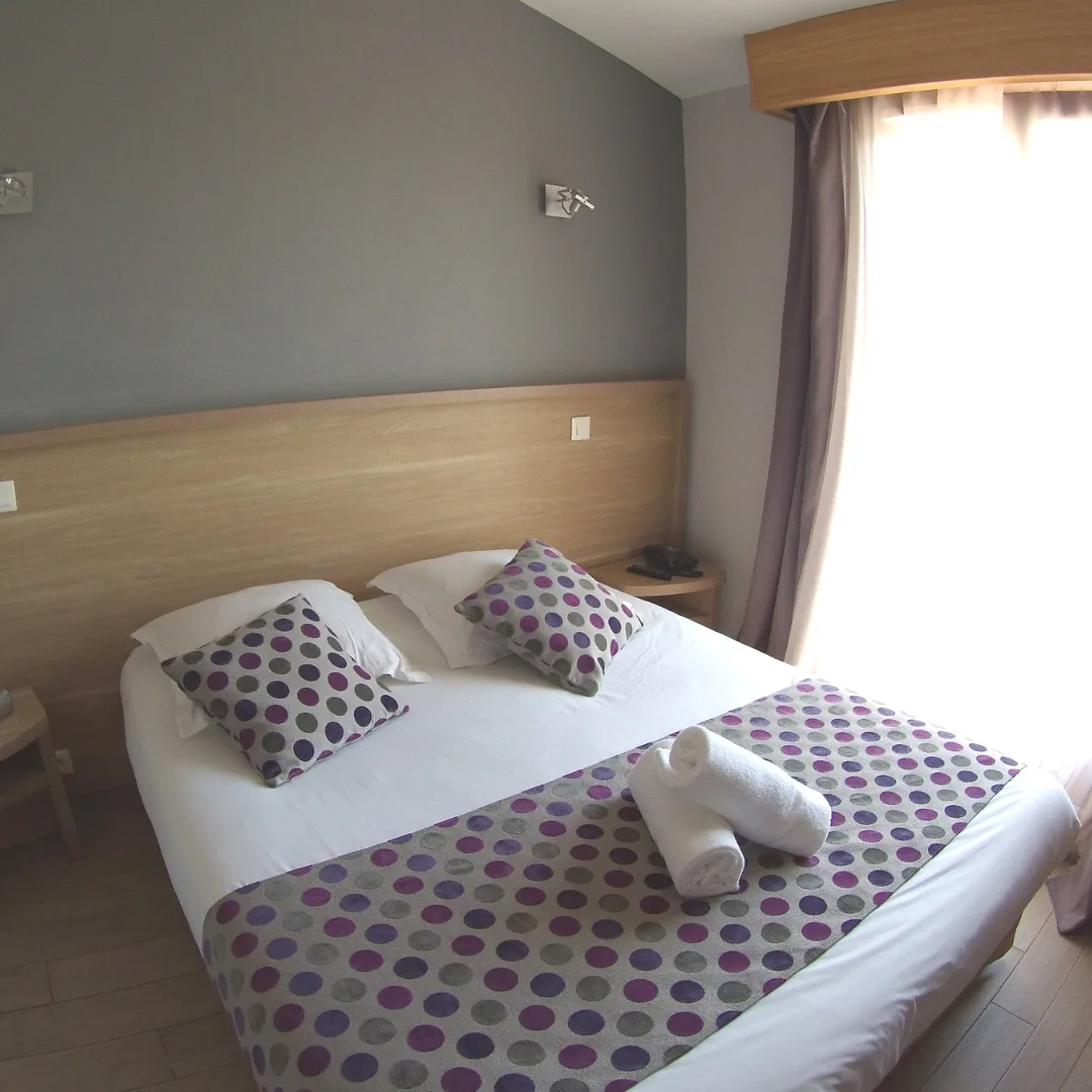 Atoll Hotel room