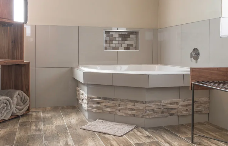 Superior Unit bathroom corner bathtub