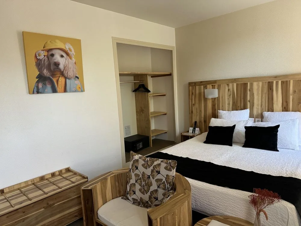 Guest room