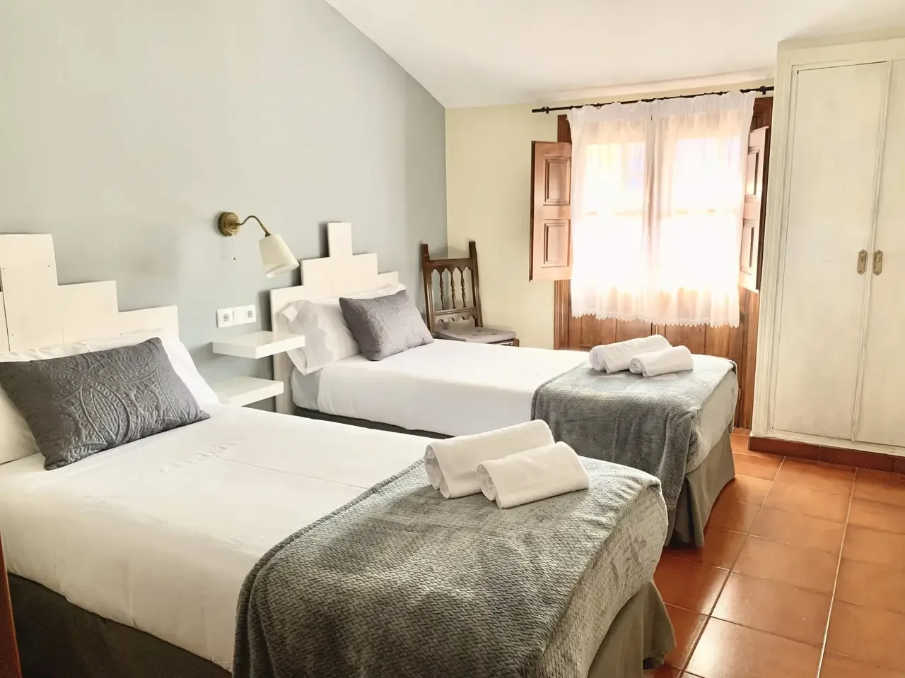 Double Room (2 Beds)