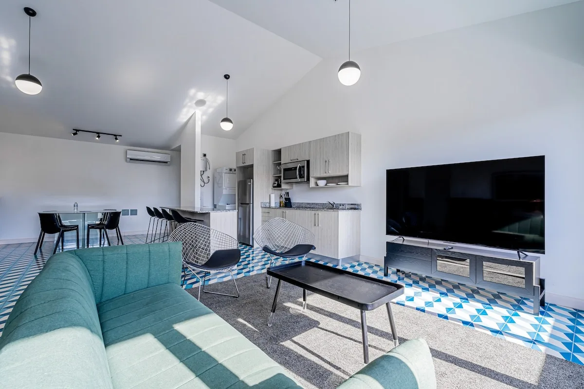 Refined 2BR in Santa Ana