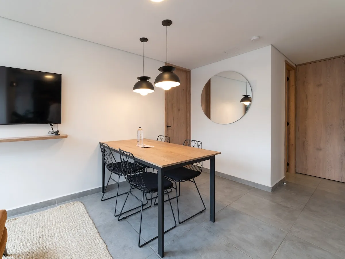 Compact 2BR in Laureles w/ City View